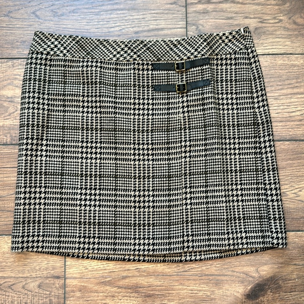 Loft buckle front skirt